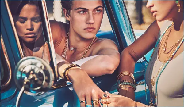 Vo filme Eli Halili sa objaví model Lucky Blue Smith a jeho priateľka Stormi Bree