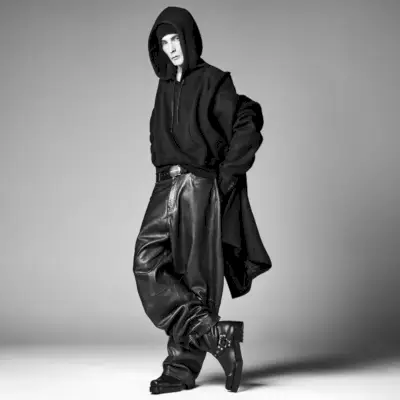 Scott Barnhill vodi kolekcijsko kampanjo Steven Meisel x Zara.