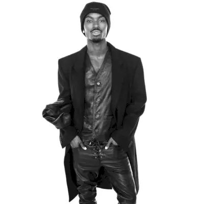 Alton Mason je eleganten izstop za kampanjo kolekcije Steven Meisel x Zara.