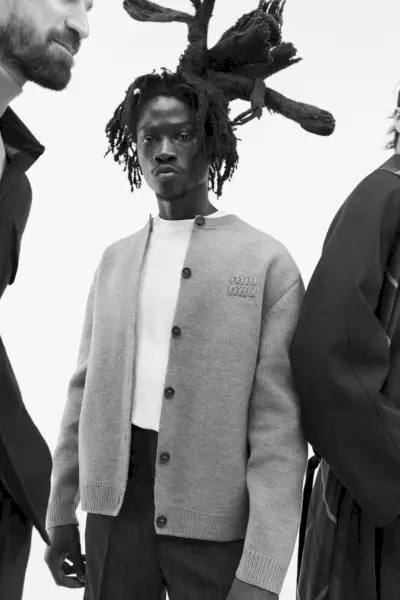 Ahmad Cisse igra Miu Miu za Mythereso