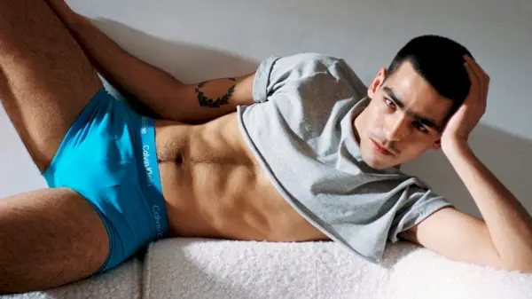 Omar Ayuso Calvin Klein Sous-vêtements Pride 2021 Publicité