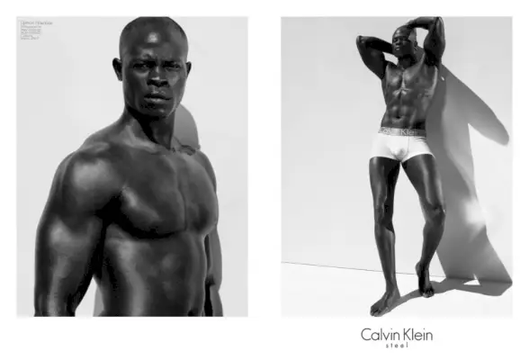 L'acteur Djimon Hounsou a joué dans une campagne Calvin Klein Underwear en 2007. Capturée par Peter Lindbergh, la star portait des designs de marque pour les publicités.