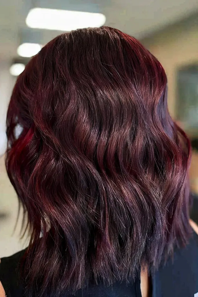 Zimou inspirovaná Dark Crimson Balayage' title=