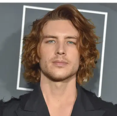 Tunsoare ondulată Cody Fern