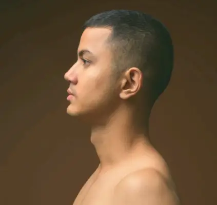 Coiffure texturée Buzz Cut