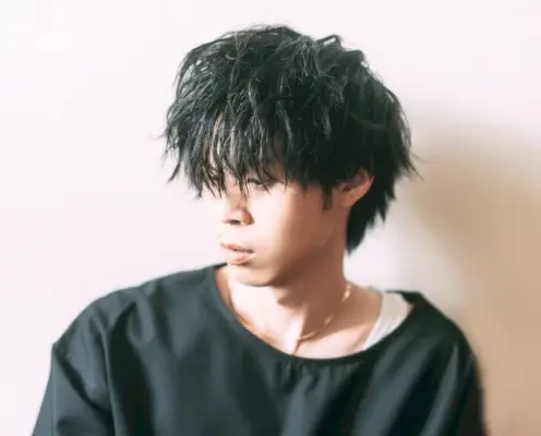 Hommes de coupe de loup en couches agitées