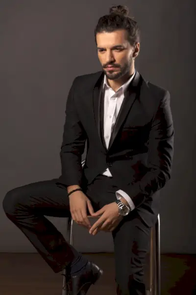 Cheveux Longs Bouclés Hommes Chignon Chignon Occasion Formelle