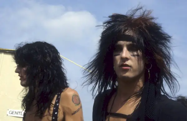 Nikki Sixx Tommy Lee Motley Crue 1984 Duże włosy