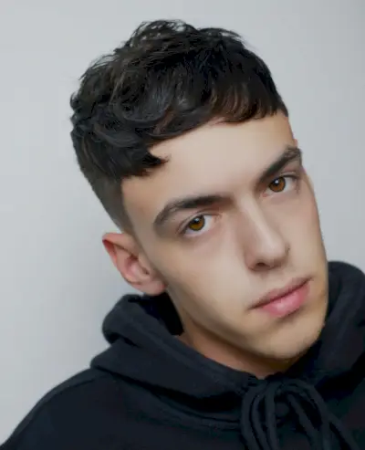 Coupe de cheveux courte française ondulée