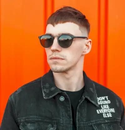 Décoloration de la peau de coupe de cheveux de culture française