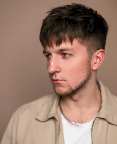 Coupe de cheveux longue française