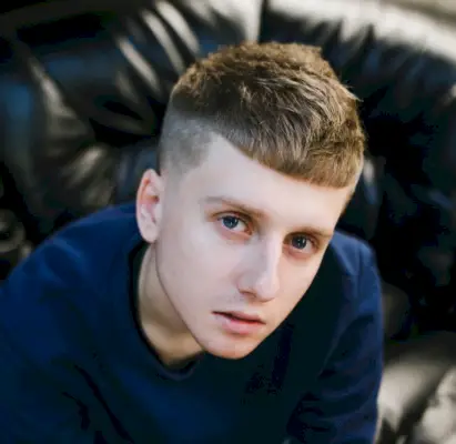 Coupe de cheveux courte française