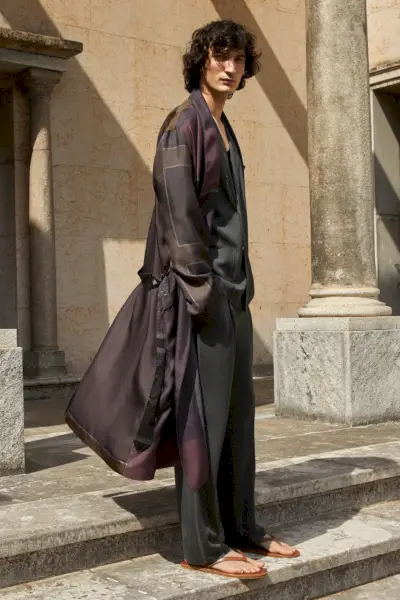 Model Luca Lemaire er en headturner i et elegant look fra Brioni.
