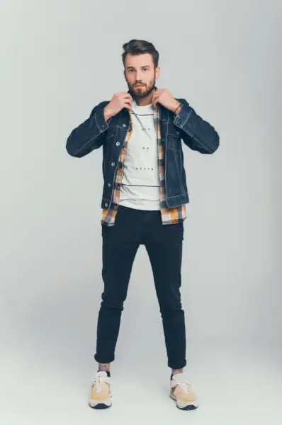 Mesure de l'entrejambe des jeans pour hommes