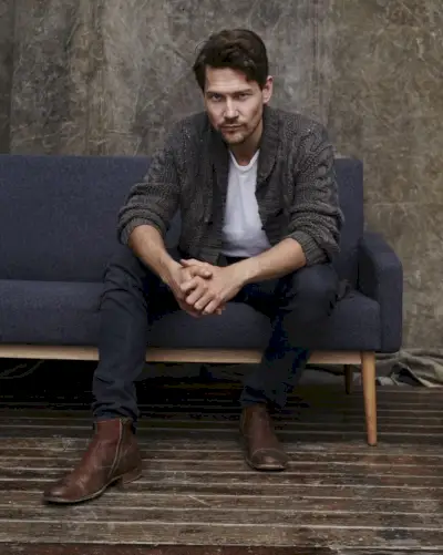 Vīriešu modeļa jakas džemperis