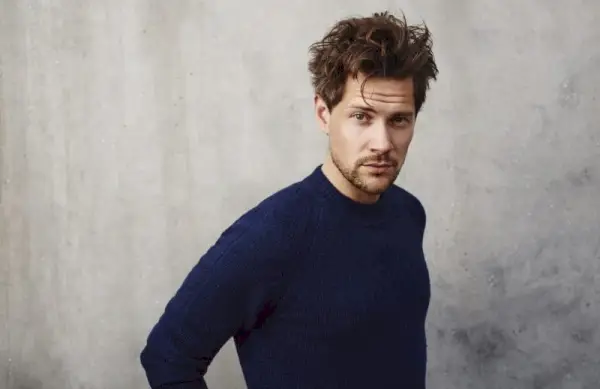 Vīriešu modeļa Navy džemperis