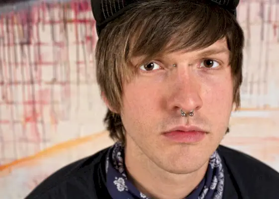 Piercing du pont de nez pour hommes