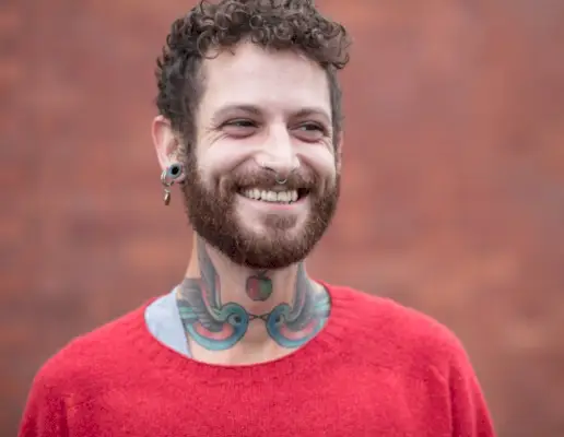 Tatuaj pentru gâtul vrăbiilor