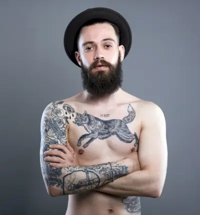 Odrážejte loajalitu, rodinu a ochranu tetováním vlka.