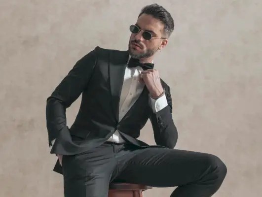 ブラック ネクタイ ドレス コード メンズ サングラス