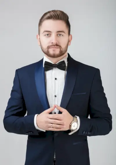 黒のネクタイのドレスコード男性ショールラペル