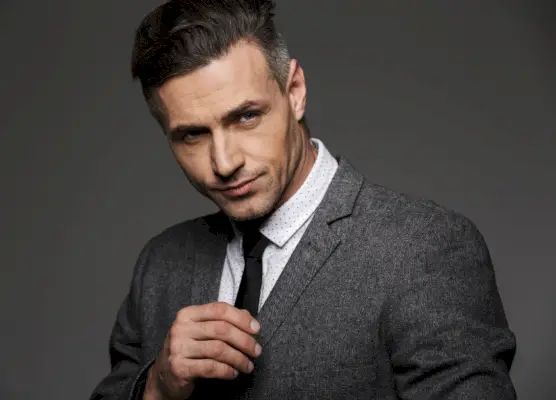 סגנונות חליפת גברים דשים