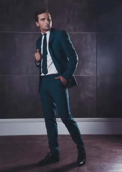 סגנונות חליפת גברים מבנה דק