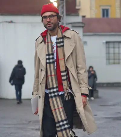 Burberry geruite sjaal sjaal outfit heren Luca Imbimbo