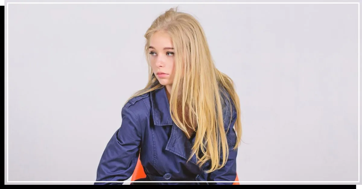 Noen med fint bleket hår som må tones' title=