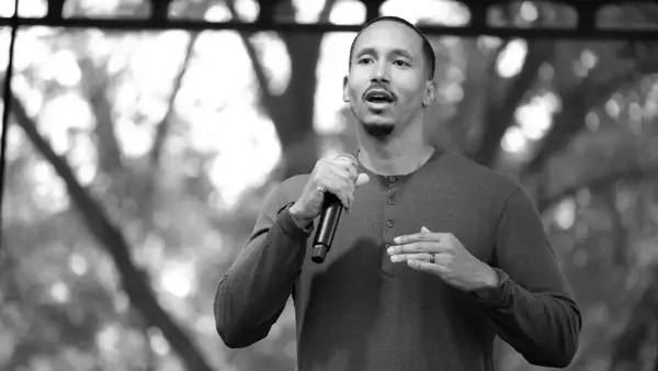 Kako je joga filozofija pomagala nekdanjemu športniku, da si povrne svojo mehkejšo stran