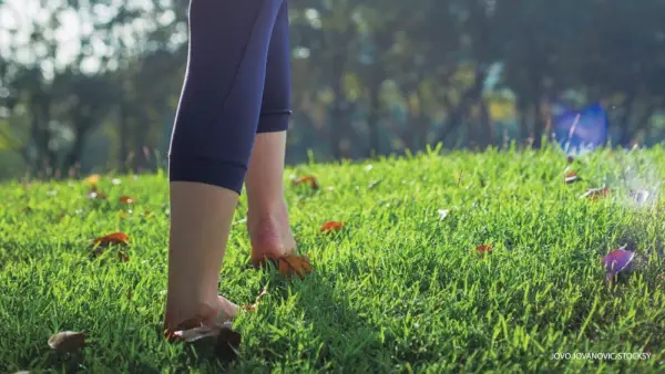 Preizkusite te 3 joge za sezonsko olajšanje alergije