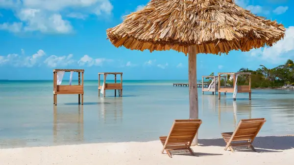 14 Umiki joge na plaži v raju