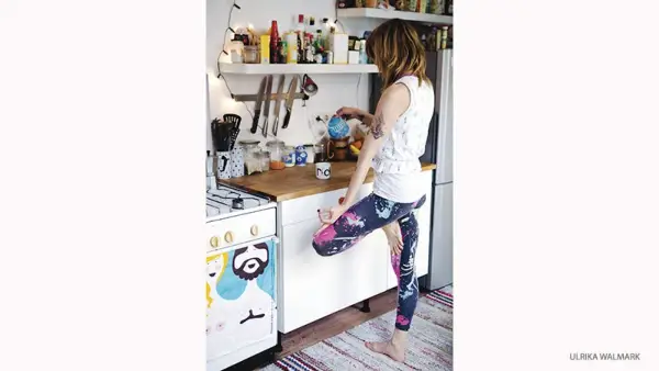 Kitchen Yoga: Yogis prend une pose et partagez leur pratique