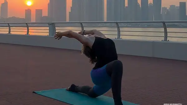 backbend lunge, sunrise