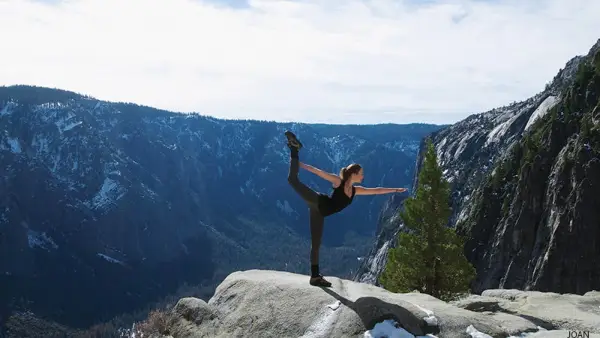 5 lezers pronken met hun Mountaintop -yoga -poses