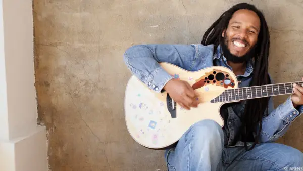 Hur yoga hjälper musiker att känna vibrationen