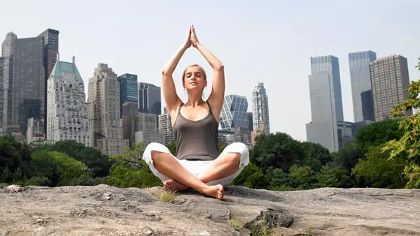Yoga de Manhattan: 8 Nova York Svyogas para tentar