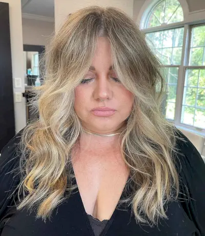 Long Shaggy Hair for a Round Face Shape