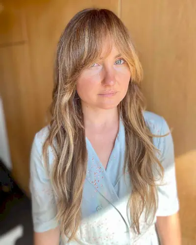 Curtain Bangs for a Rounder Face