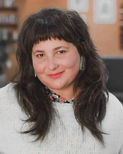 Casual haircut with micro bangs