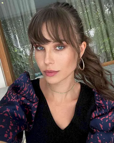 Waterfall Bangs with Longer Pieces for Long Ponytail