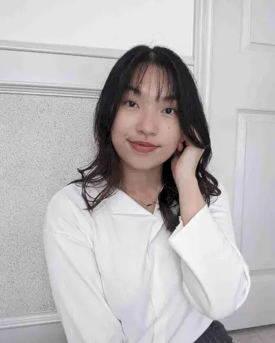 See-Through Thin Bangs and Soft Waves on Medium-Length Hair