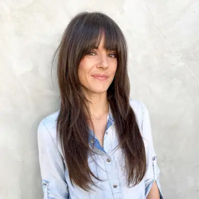Versatile long hair with straight bangs