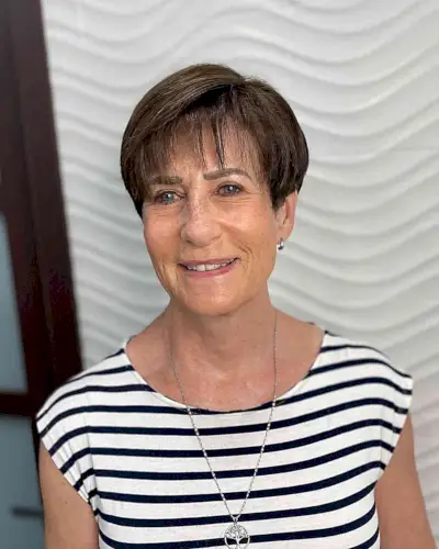 Cute Side-Parted Short Pixie Bob with Thin Fringe for ladies over 60