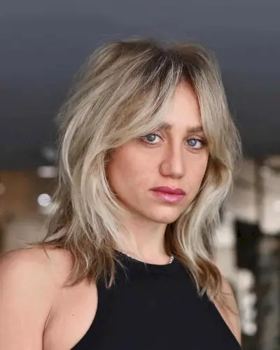 Undone Shag for Shoulder-Length, Straight Hair wtih Curtain Bangs