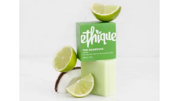 Ethique solid green conditioner with coconut and lime slices