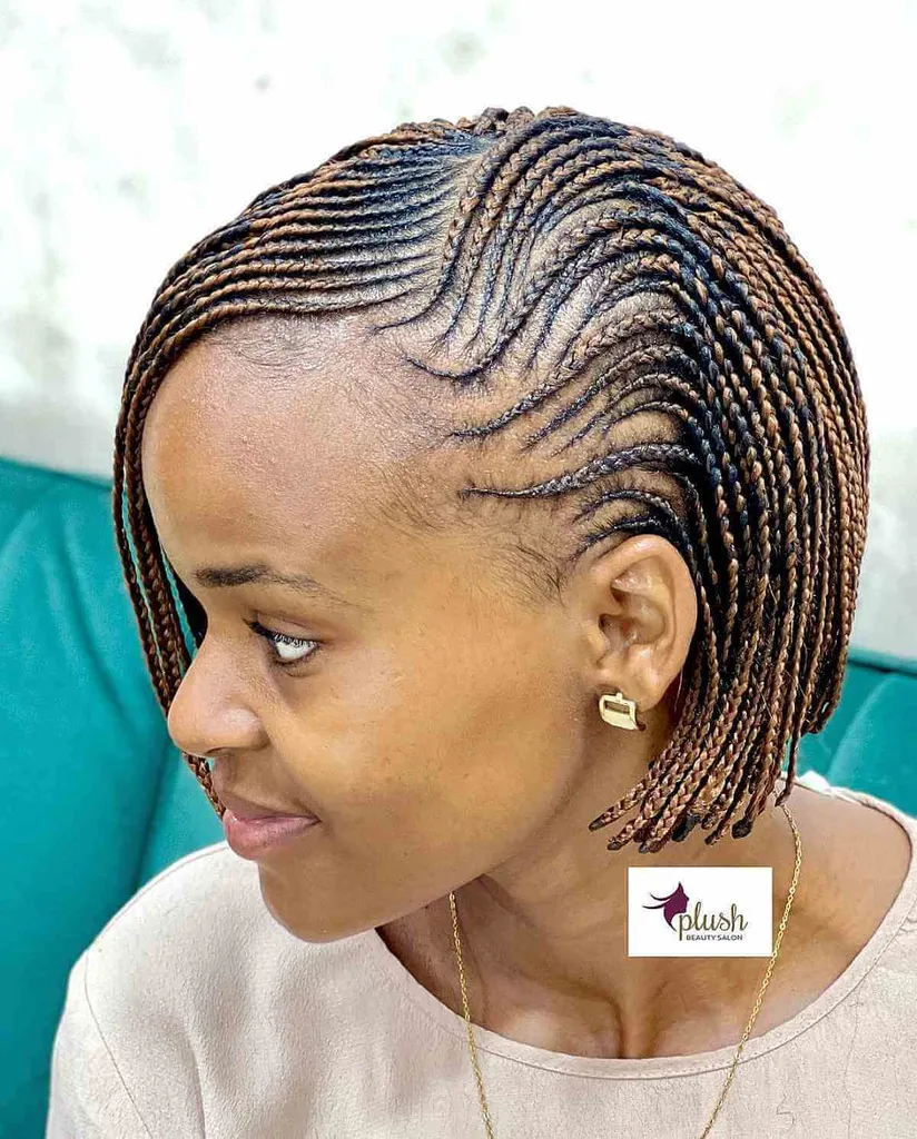 멋진 단발 콘로우 브레이드' title=