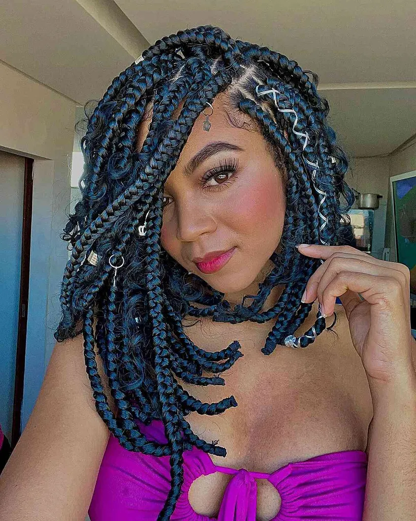Box Braids mit Manschetten und Schnüren' title=