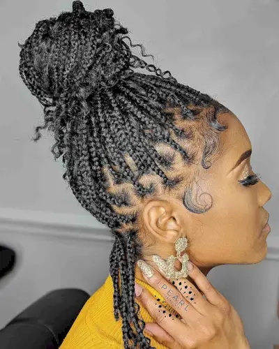 25 Die schönsten Kugelfrisuren für schwarze Mädchen bis 2024