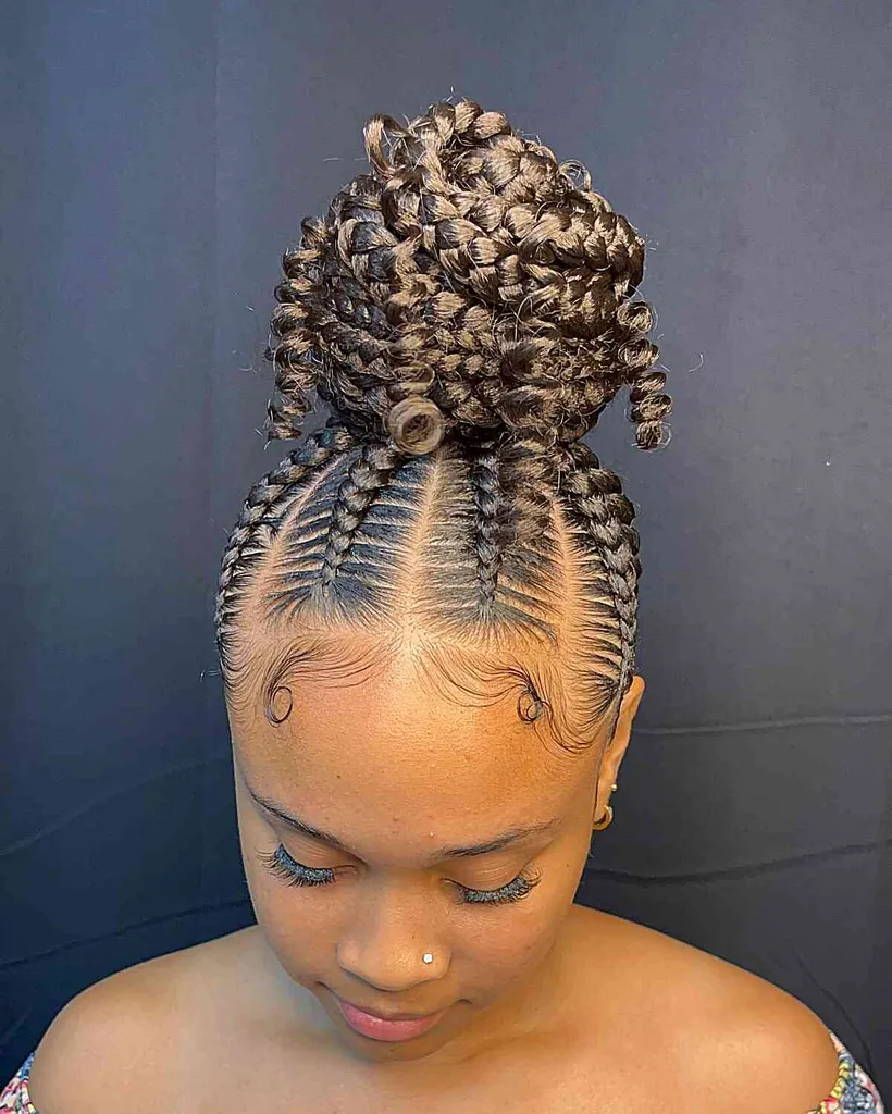 Duży pleciony kok bez węzłów do długich włosów' title=